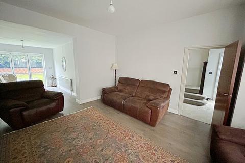 5 bedroom detached house for sale, Greenford Avenue, Southall, UB1