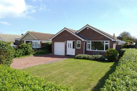 4 bedroom detached bungalow for sale - Sunnymead Drive, Selsey