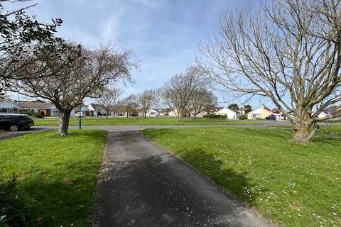 4 bedroom detached bungalow for sale, Sunnymead Drive, Selsey