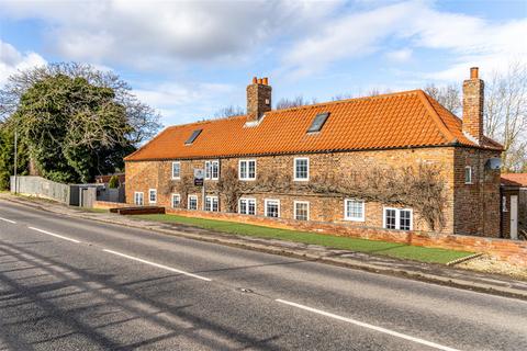 4 bedroom detached house for sale, Station Cottages, Hubberts Bridge, PE20