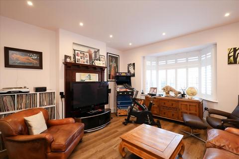 35 Niagara Avenue, London, W5 4UD