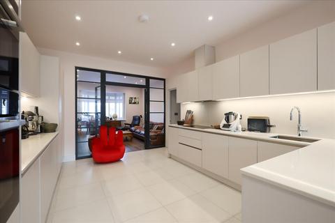 35 Niagara Avenue, London, W5 4UD
