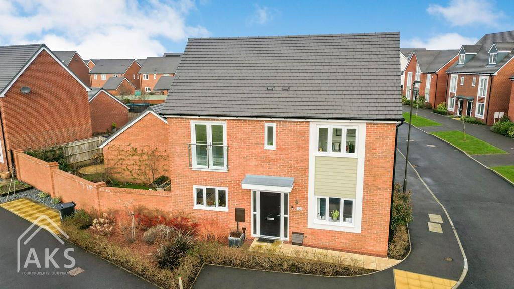 Hilton, Derby DE65 3 bed detached house for sale £290,000