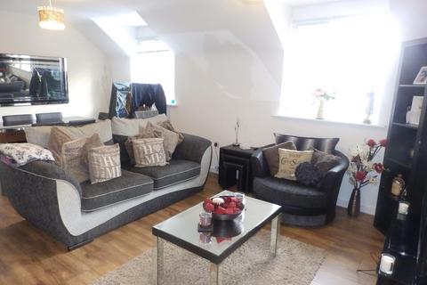 2 bedroom flat to rent, Waggon Road, Leeds, West Yorkshire, UK, LS10
