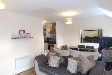 2 bedroom flat to rent, Waggon Road, Leeds, West Yorkshire, UK, LS10