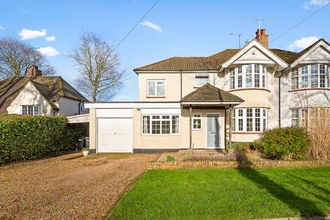 7 Highwoods, Leatherhead, KT22 8RR