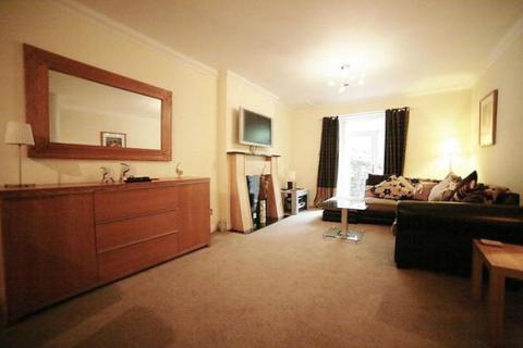 1 bedroom flat to rent, Stamford Road, Mossley, OL5