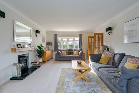 4 bedroom detached house for sale - Spy Lane, Billingshurst RH14