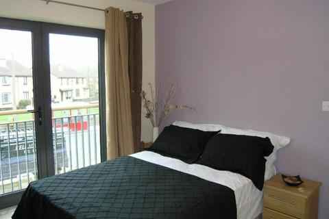 4 bedroom house to rent - Bentley Lane, Leeds