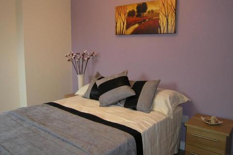 4 bedroom house to rent, Bentley Lane, Leeds