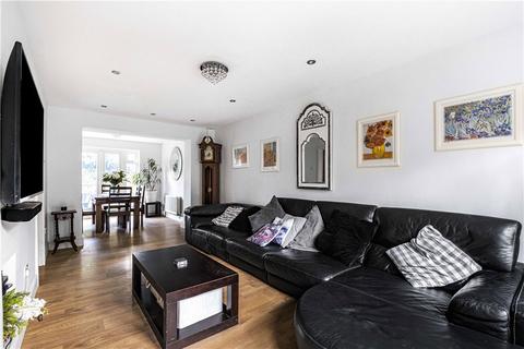 4 bedroom end of terrace house for sale, Headley Drive, New Addington, Croydon, CR0
