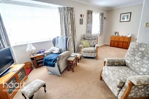 2 bedroom semi-detached bungalow for sale, St Lukes Close, Northampton