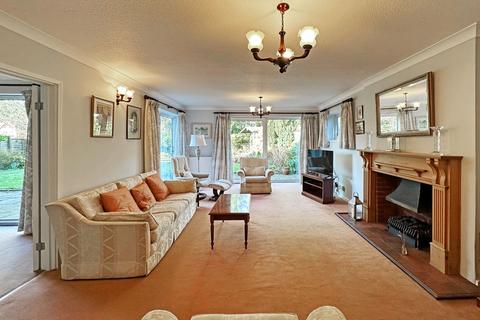 25 White House Way, Solihull, B91 1SG