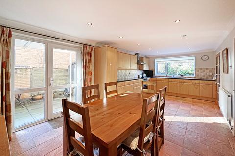 25 White House Way, Solihull, B91 1SG