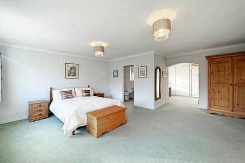 25 White House Way, Solihull, B91 1SG