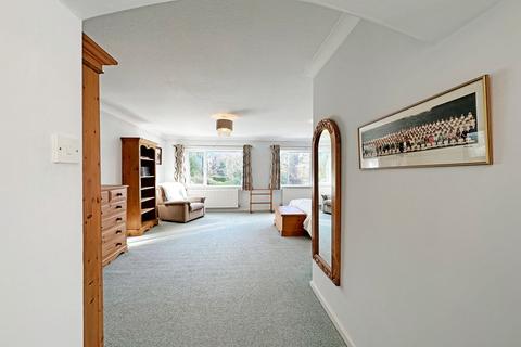 25 White House Way, Solihull, B91 1SG