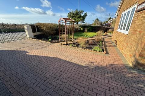 3 bedroom bungalow for sale - Letch Lane, Carlton, Stockton-on-Tees TS21