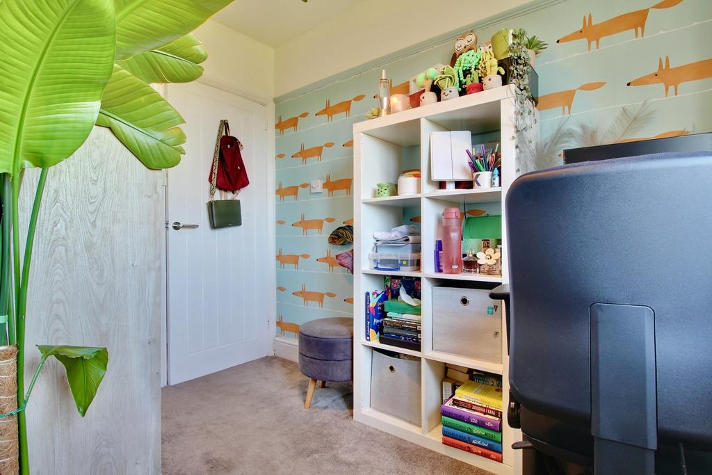 Bedroom 3 - reverse view
