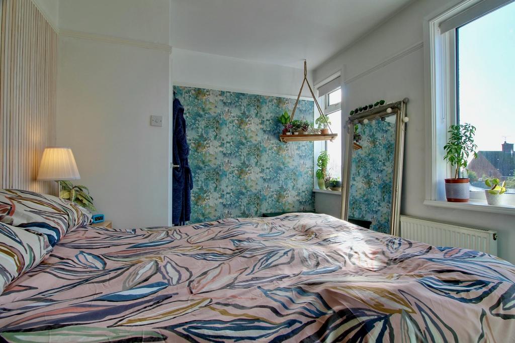 Bedroom 1 - reverse view