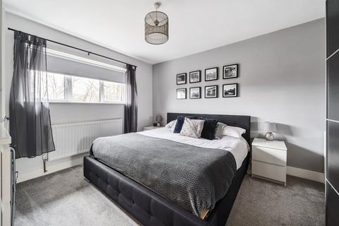 2 bedroom maisonette for sale - Thirlmere Avenue, Slough, Berkshire, SL1