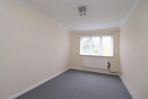 1 bedroom flat for sale, Cedar Road, Batchley, Redditch B97 6HN