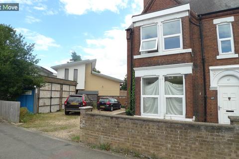 2 bedroom flat to rent, London road, Peterborough, Cambridgeshire. PE2 8BB