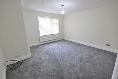 3 bedroom terraced house to rent, Inward Drive, Wigan, WN6