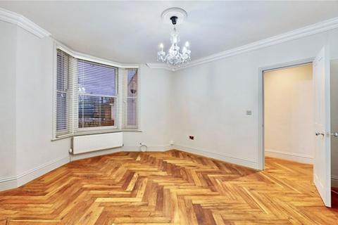 2 bedroom flat to rent, Wanstead E11