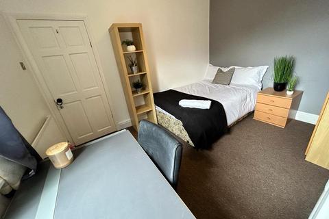 4 bedroom house share to rent, Liverpool Street, Salford,