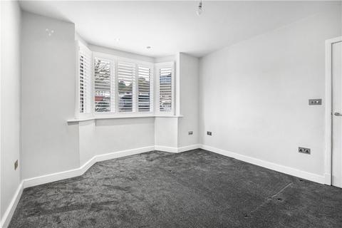 4 bedroom terraced house to rent, Heathcroft Avenue, Sunbury-on-Thames, Surrey, TW16