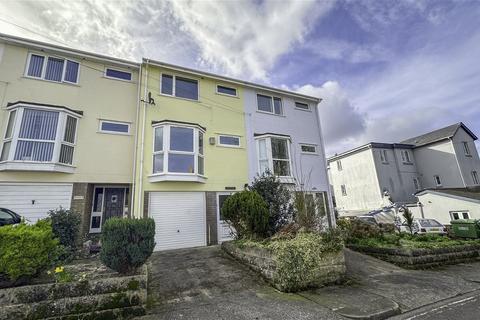 3 bedroom townhouse to rent, St Lukes Road North, Torquay