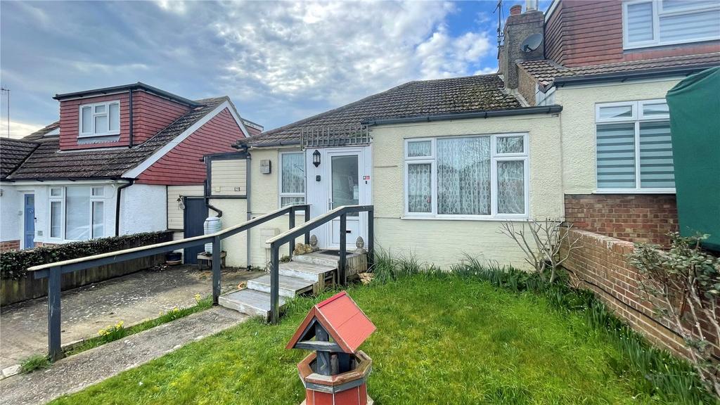 Alandale Road, Sompting, Lancing... 2 bed bungalow for sale £300,000