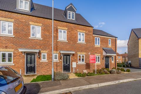 3 bedroom terraced house for sale, 17 Trent Close, Spalding