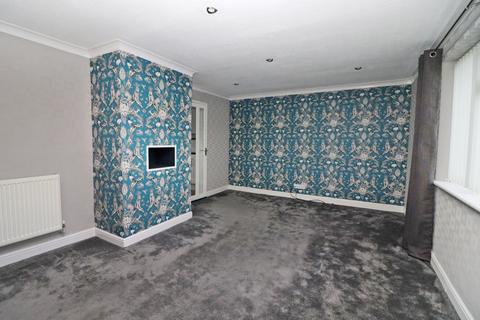 3 bedroom flat for sale, Manham Hill, Eastfield, YO11 3DG