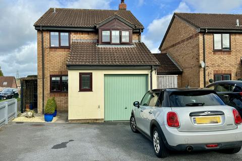 4 bedroom detached house for sale, Belmont Close, Kingsteignton