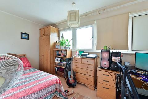 15 Ryefield Path, London, SW15 4BZ