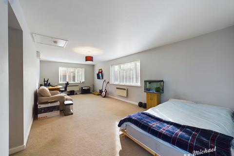 4 bedroom detached bungalow for sale, Elm Brook Close, Chearsley, Aylesbury, Buckinghamshire