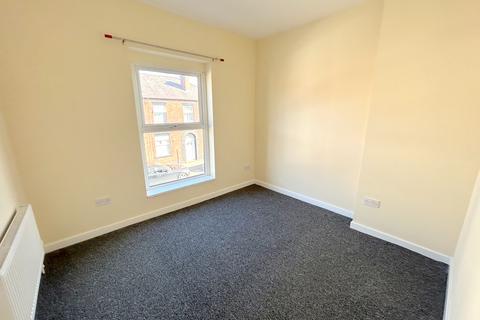 2 bedroom apartment to rent, Westhoughton, Bolton BL5