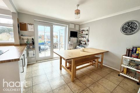 28 Stane Field, Marks Tey, Colchester, CO6 1LX