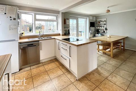 28 Stane Field, Marks Tey, Colchester, CO6 1LX