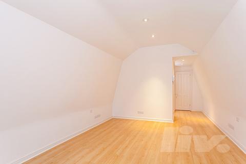 4 bedroom house to rent, West Heath Road, London NW3