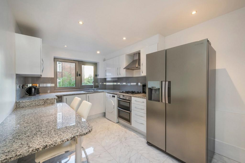 3 bedroom flat for sale, St James's Terrace, London NW8