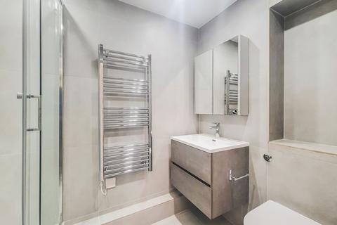 3 bedroom apartment to rent, St Johns Wood Park, London NW8