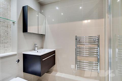 3 bedroom flat to rent, St John&#39;s Wood Park, London NW8