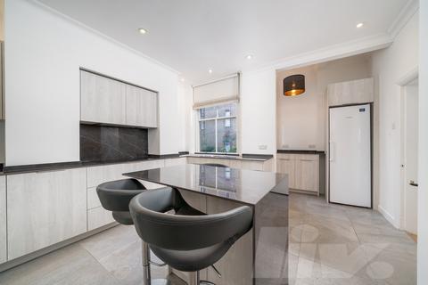 4 bedroom flat to rent - West End Lane, London NW6