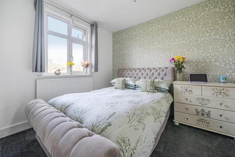 3 bedroom semi-detached house for sale - Frimley Green,  Surrey,  GU16