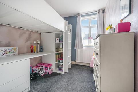 10 Buckhurst Road, Frimley Green, Camberley, GU16 6LH