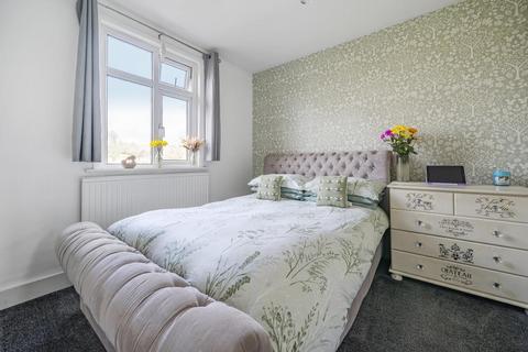 10 Buckhurst Road, Frimley Green, Camberley, GU16 6LH
