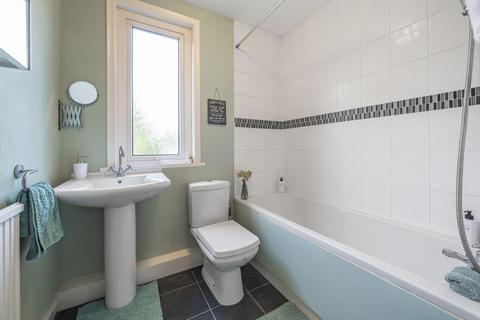 10 Buckhurst Road, Frimley Green, Camberley, GU16 6LH
