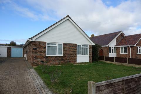 2 bedroom detached bungalow for sale - Tythe Barn Road, Selsey